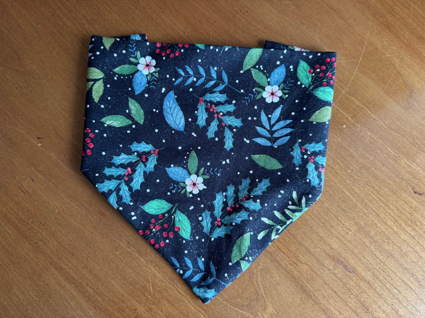 Glitter Mistletoes Dog Bandana