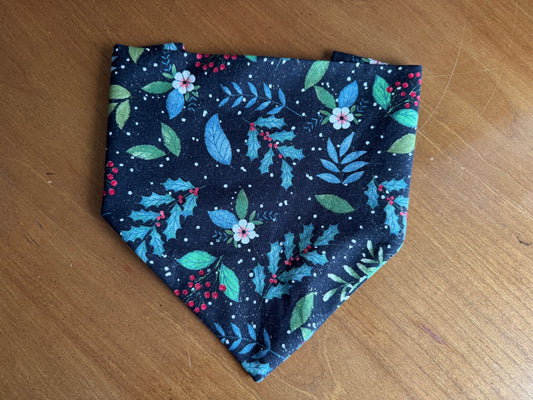 Glitter Mistletoes Dog Bandana